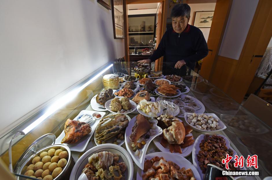 A 70-year-old man's fantastic stone feast
